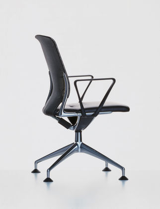 Meda Chair